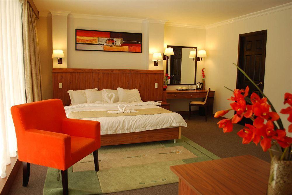 מנדאוה סיטי The Orchard Cebu Hotel & Suites Powered By Cocotel מראה חיצוני תמונה