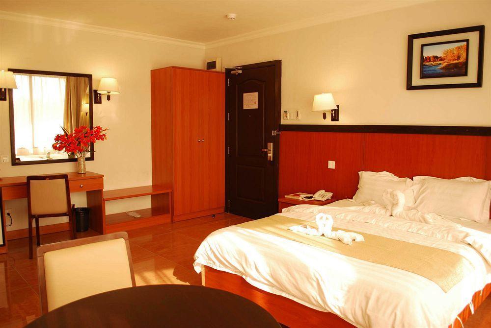 מנדאוה סיטי The Orchard Cebu Hotel & Suites Powered By Cocotel מראה חיצוני תמונה