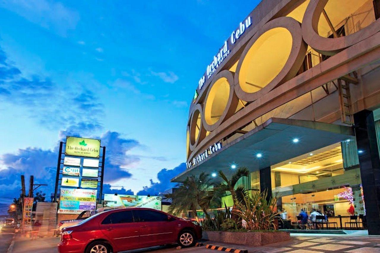 מנדאוה סיטי The Orchard Cebu Hotel & Suites Powered By Cocotel מראה חיצוני תמונה